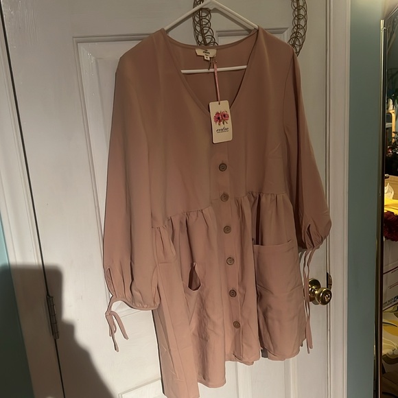 Entry NWT button up, BOHO vibe size medium. Tan oversized - Picture 4 of 6